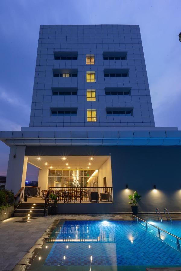 Hotel Santika Pasir Koja Bandung Exterior photo